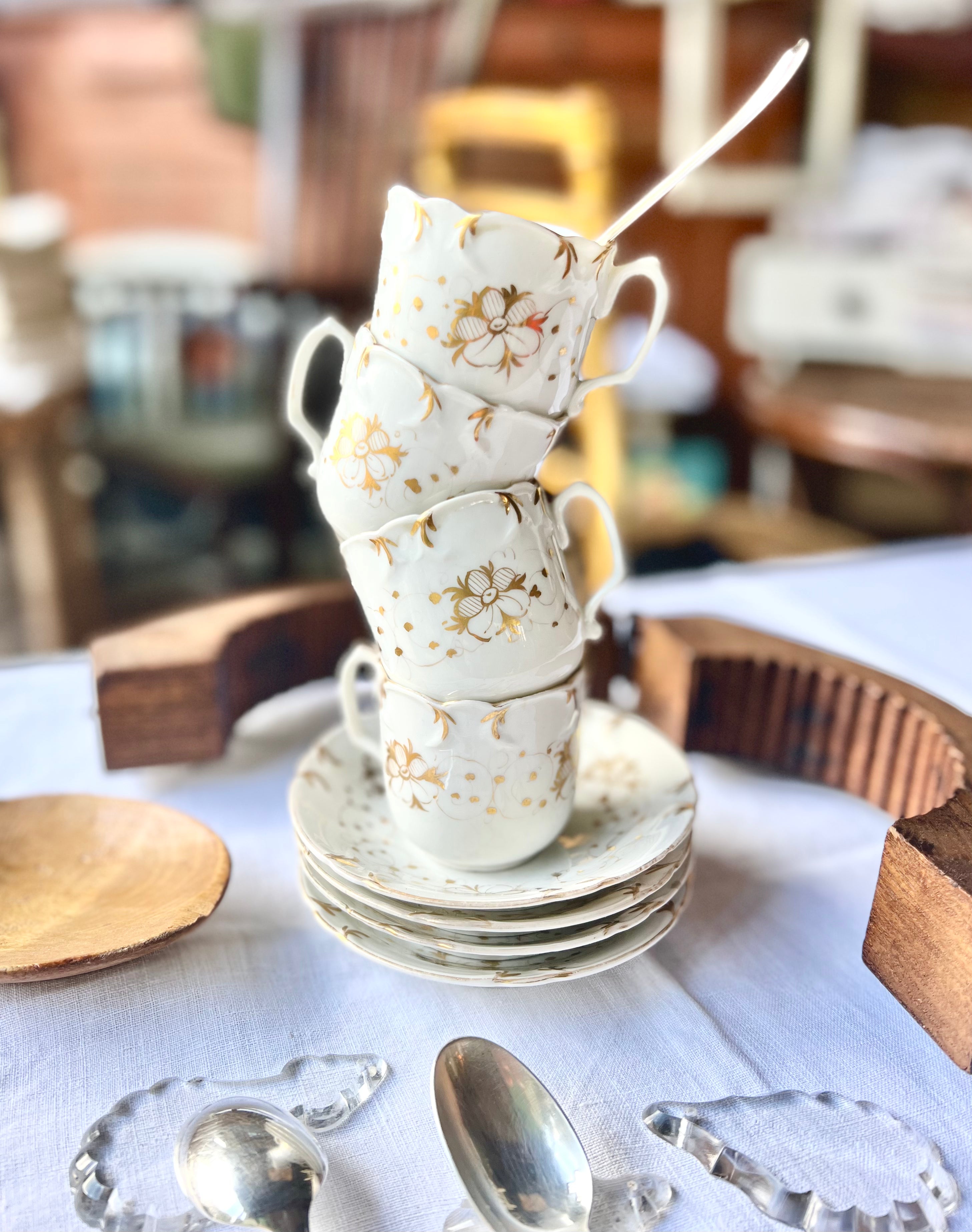 4 tasses à café Vieux Paris en porcelaine - Le boudoir luxe de Solenn
