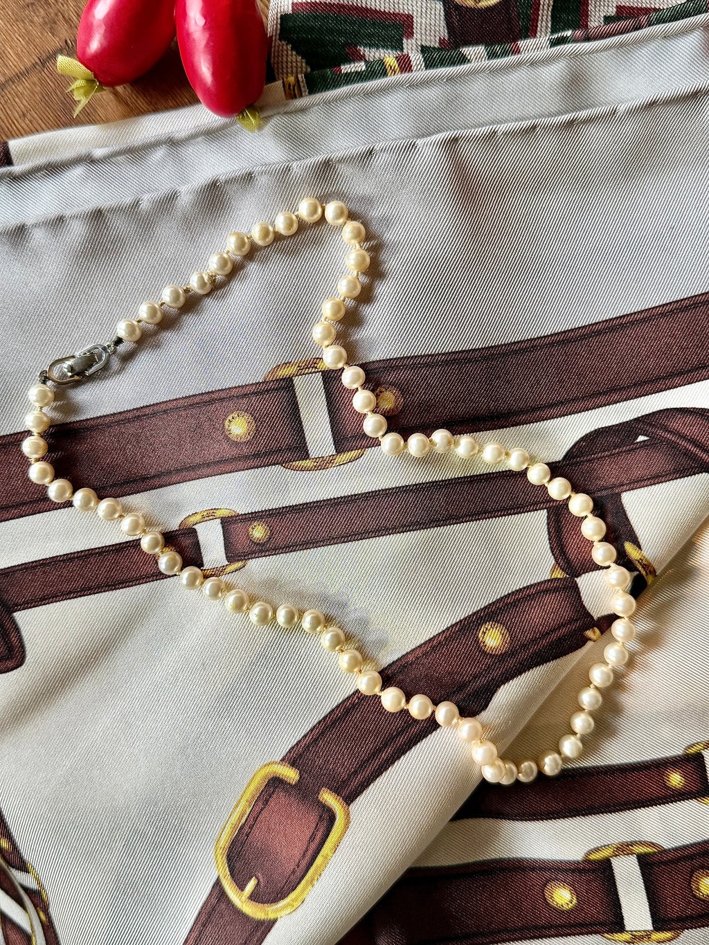 Collier Christian Dior - Le boudoir luxe de Solenn