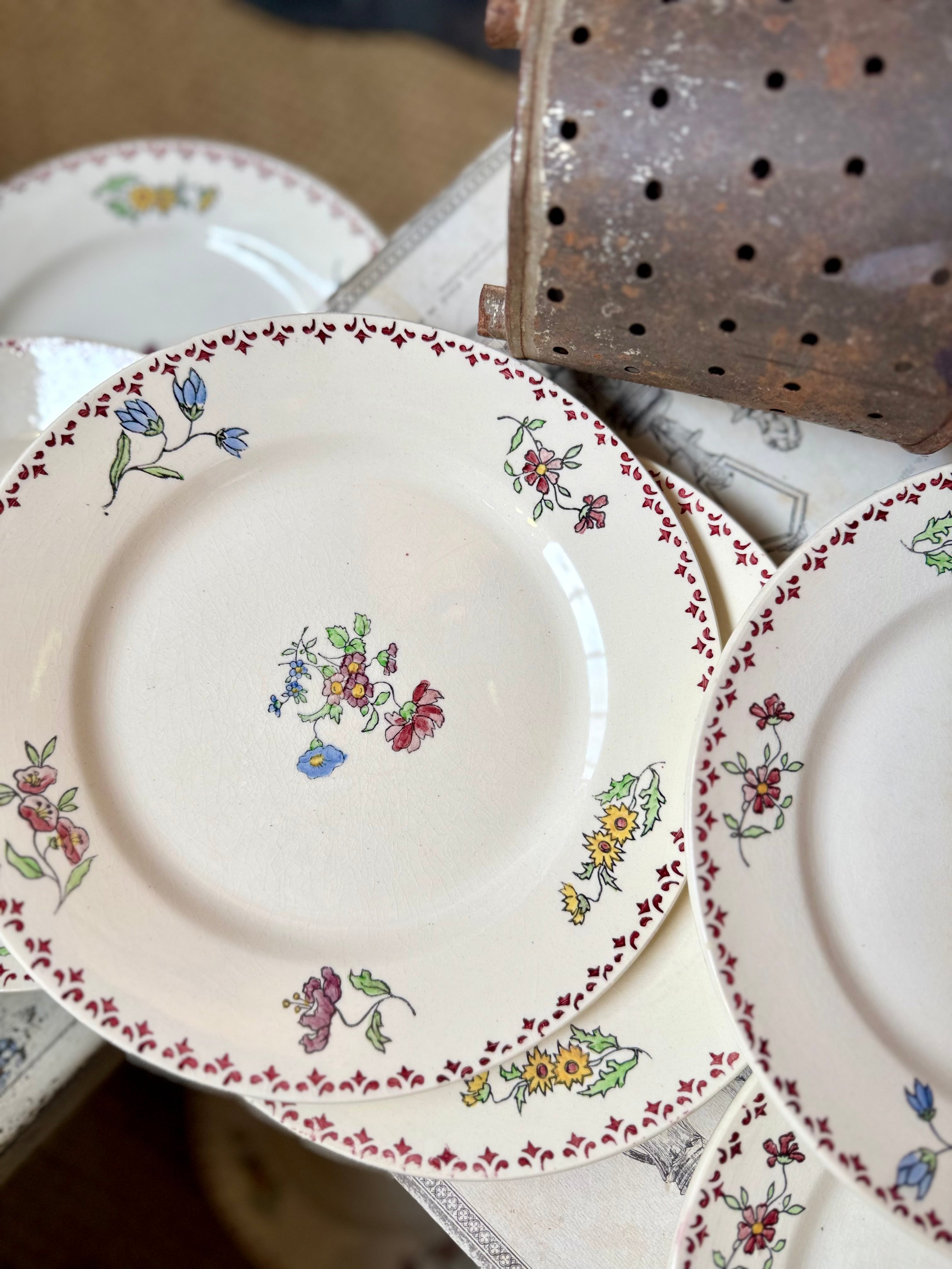 12 petites assiettes en faïence de Gien - Le boudoir luxe de Solenn