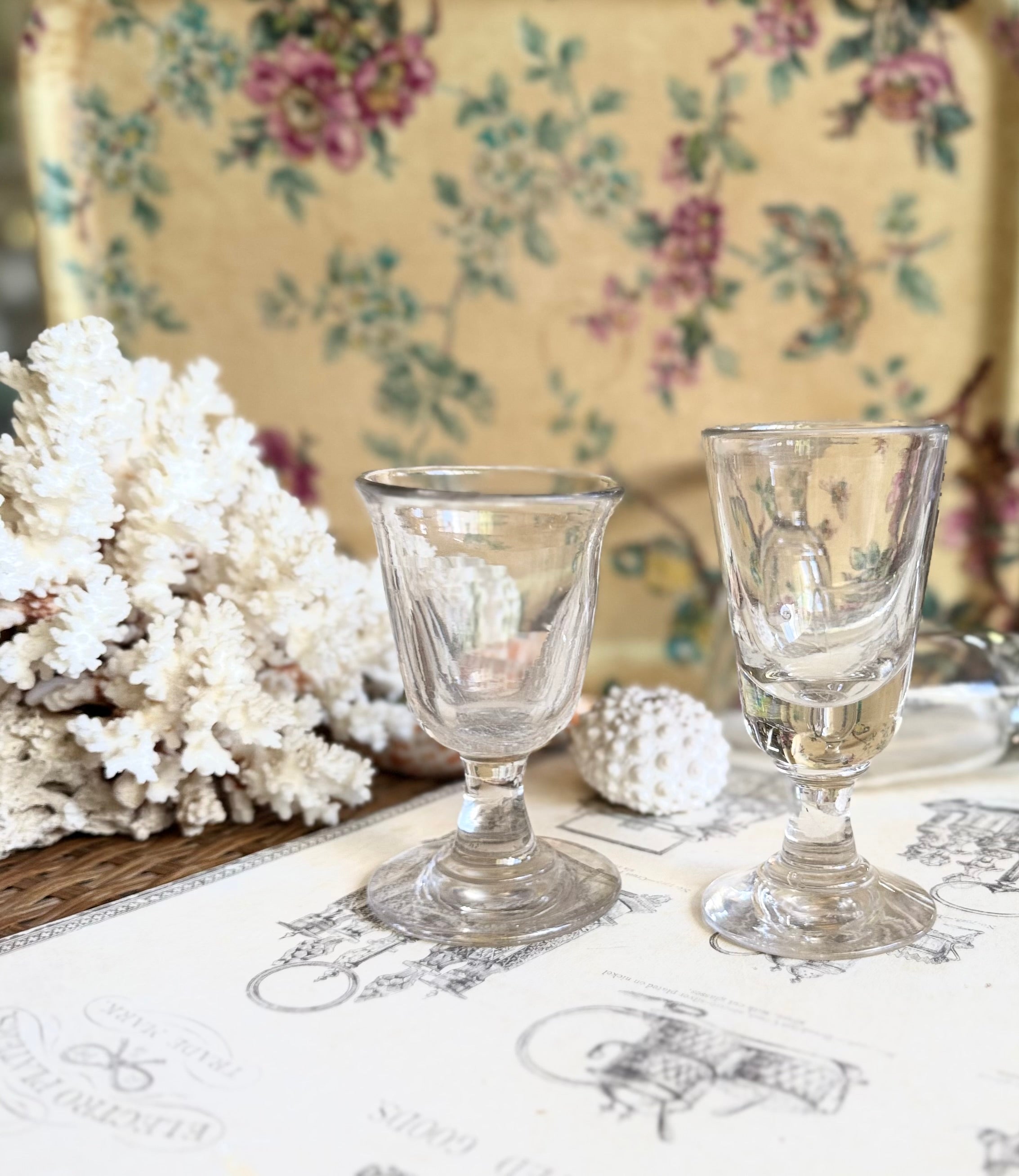 Service XIX ème en cristal, verres à vin et eau