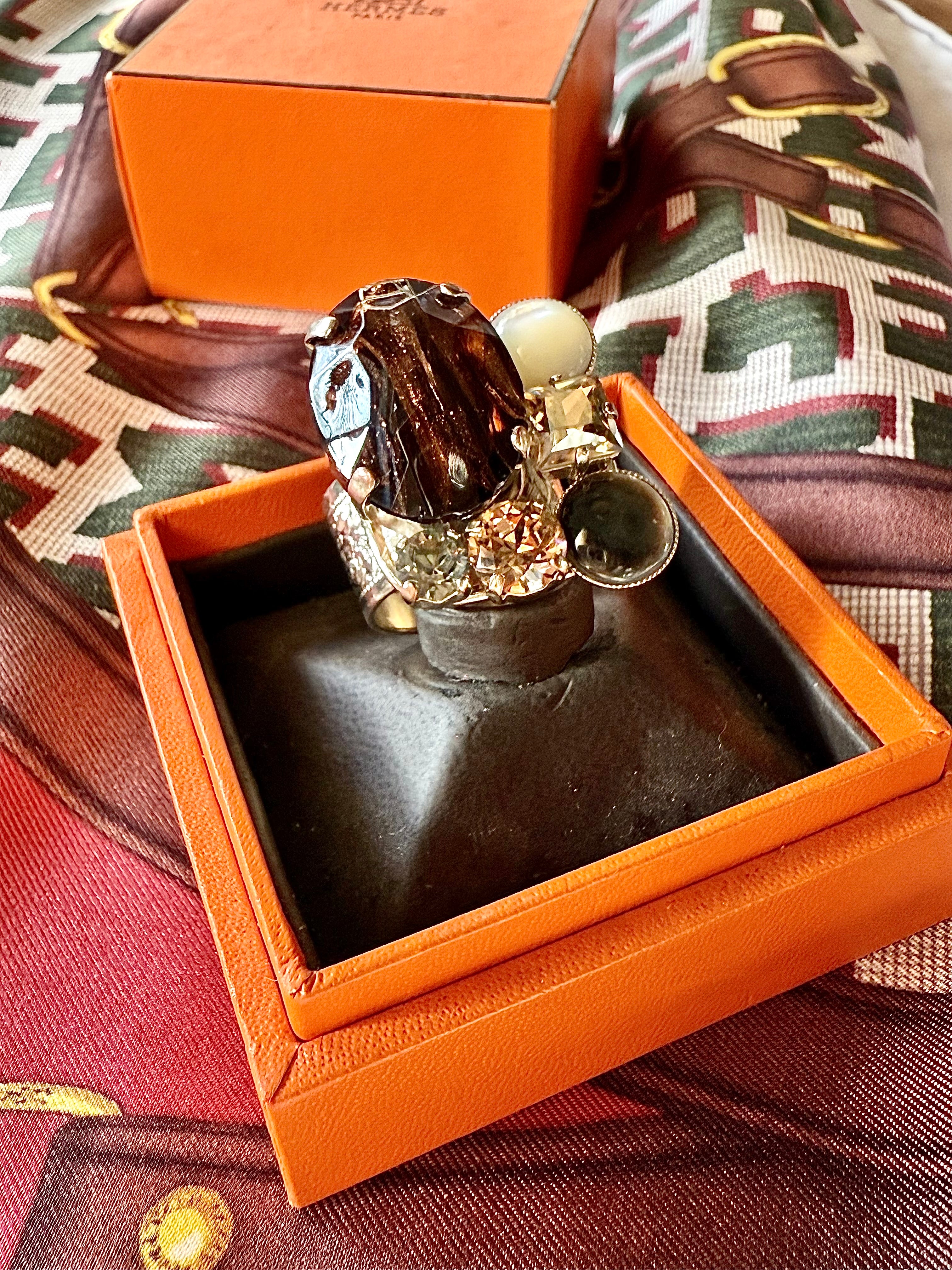 Bague du créateur Philippe Ferrands Paris. - Le boudoir luxe de Solenn