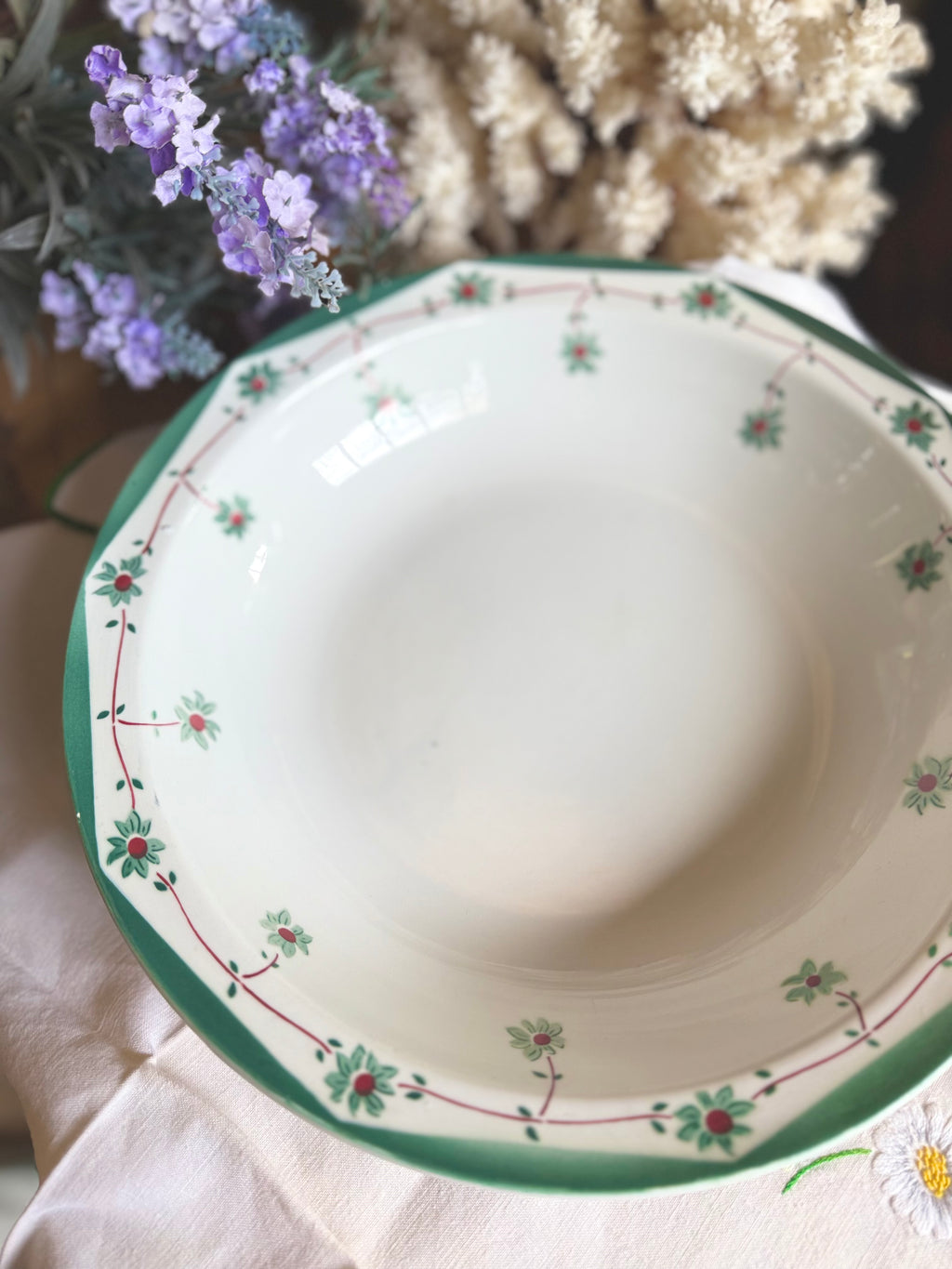 Plat rond creux Creil et Montereau « Francine » - Le boudoir luxe de Solenn