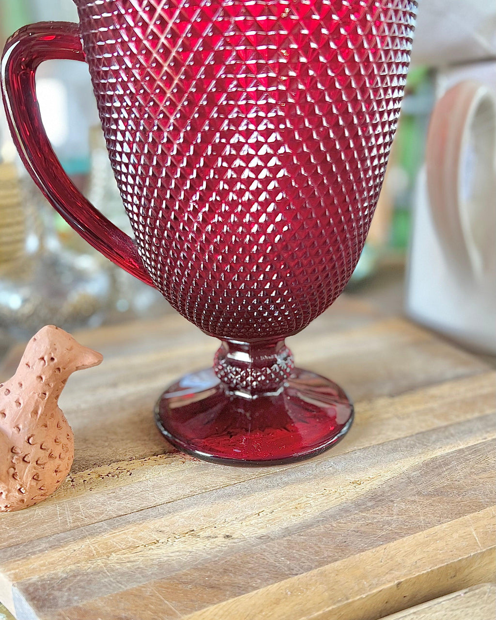 Broc en cristal rouge - Le boudoir luxe de Solenn